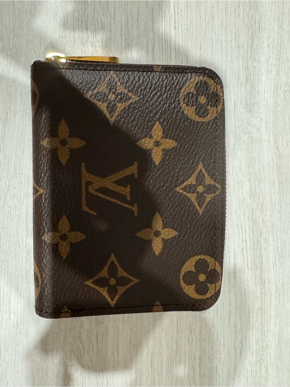 Louis Vuitton zippy coin purse